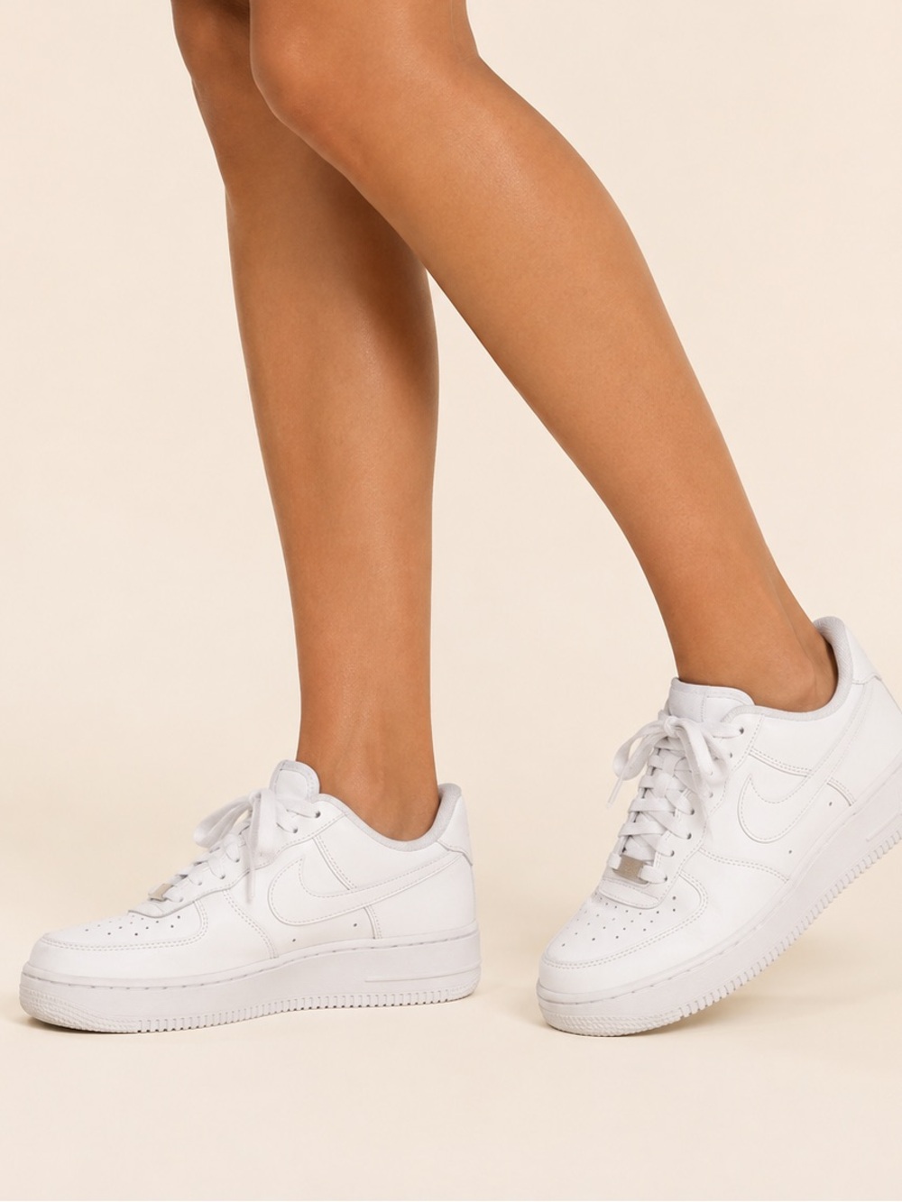 Nike Air Force 1 Low White Leather Sneakers Classic 90s 2000s Streetwear 7.5 Y2K